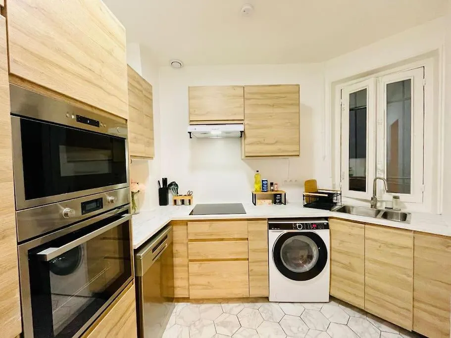 Apartment De Luxe Juste A Cote Des Champs-elysees