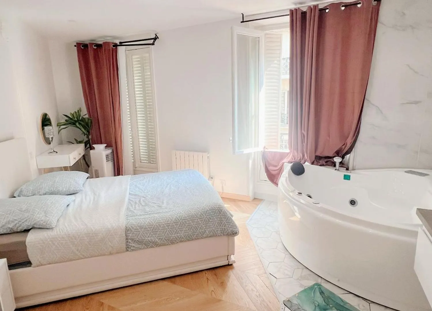 De Luxe Juste A Cote Des Champs-elysees Appartamento