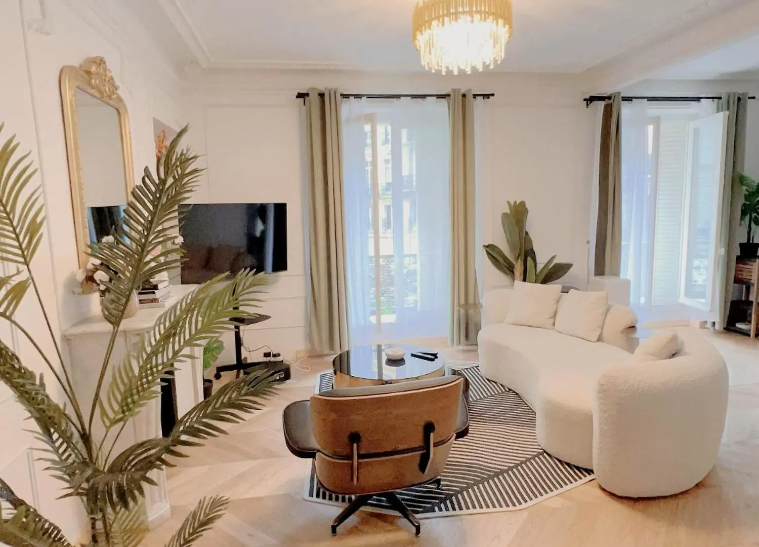 De Luxe Juste A Cote Des Champs-elysees * Παρίσι